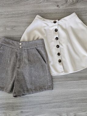 Lot of 2: SHORTS & SKIRT